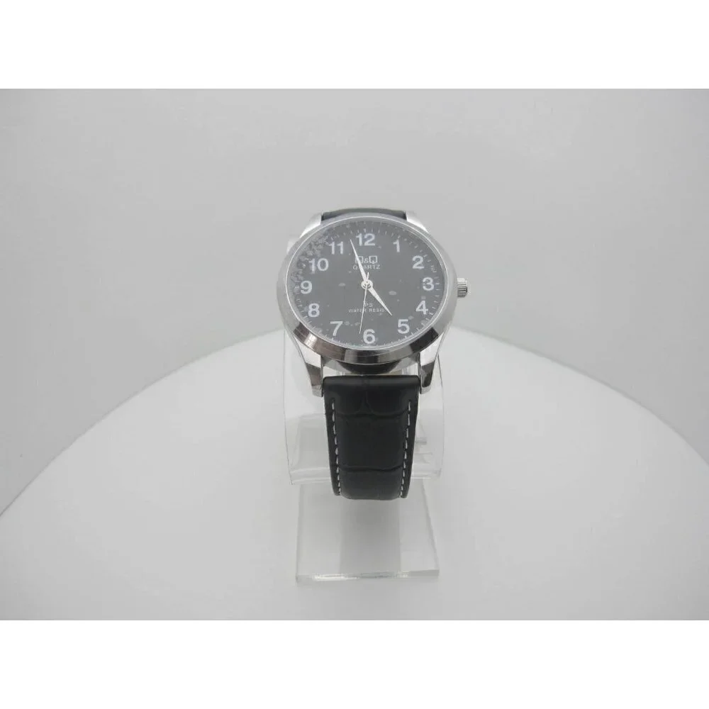 New Q & Q Quartz IPS 3 Bar Water Resistant Analog Dial Casual Watch (B491)